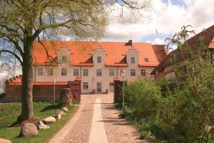 Auffahrt zur Burg in Wesenberg